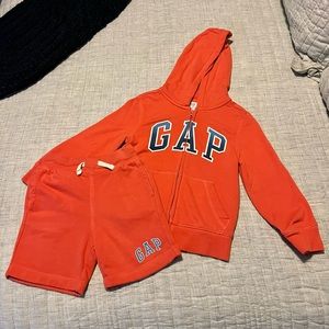 GAP zipper hoodie with matching short jogger - Color Orange - Boy Size XS